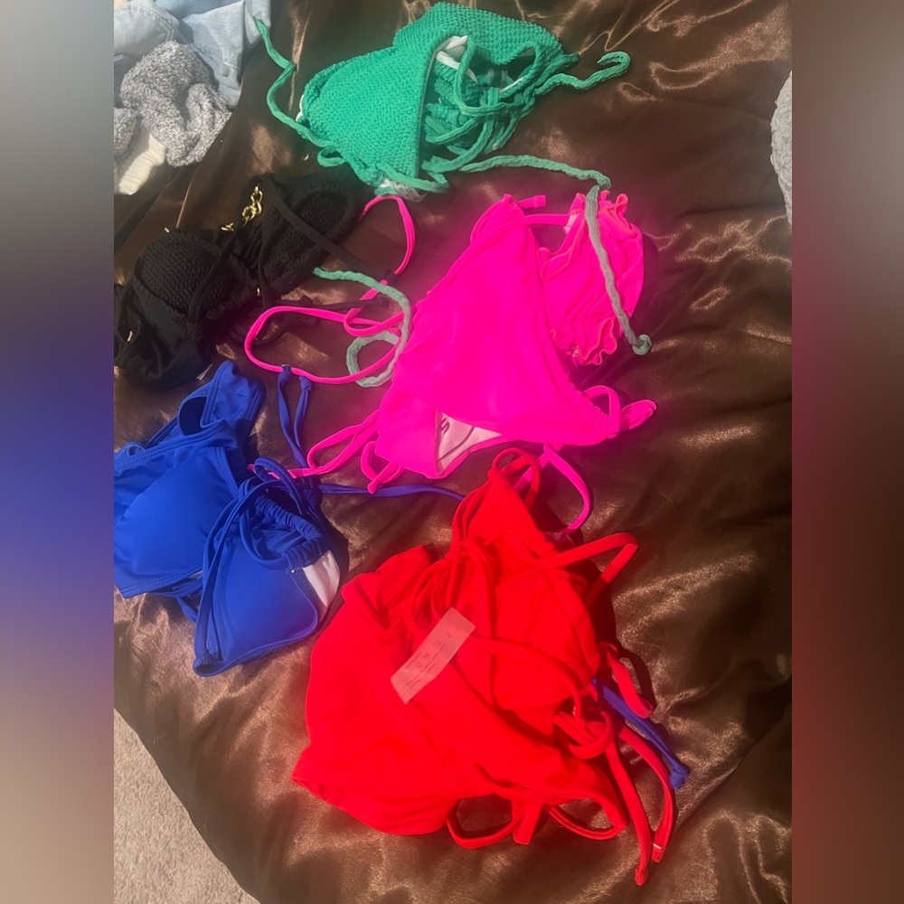 5 bikinis
